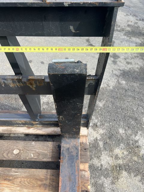 [3244-6376535-7.jpg]