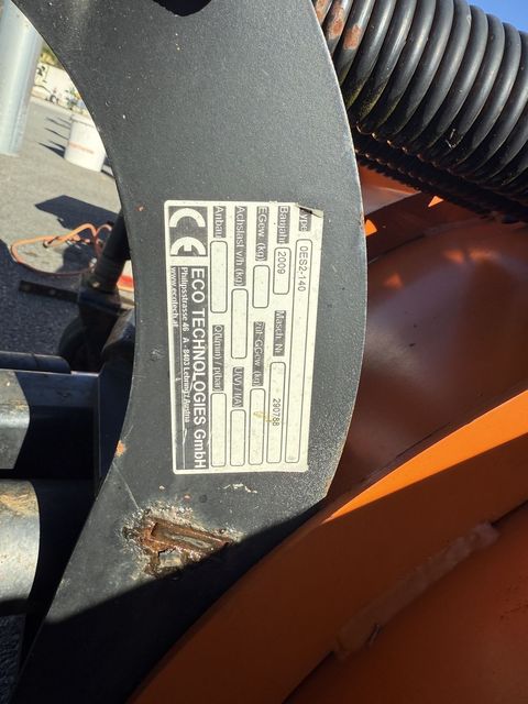 [3244-6406344-3.jpg]