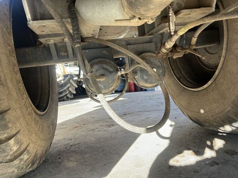 [3244-6409991-12.jpg]