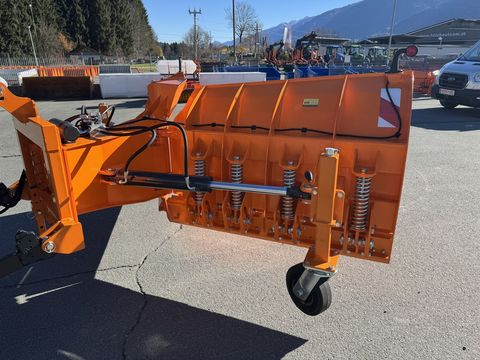 [3244-6413876-10.jpg]