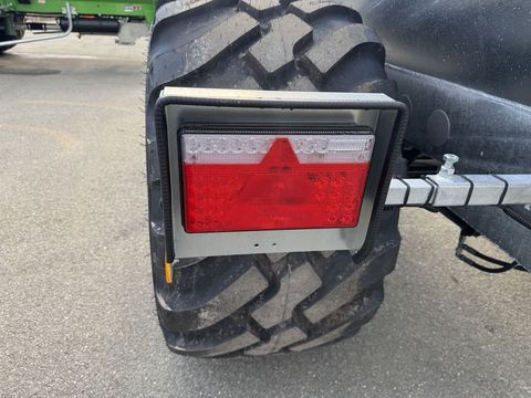 [3244-6495914-17.jpg]