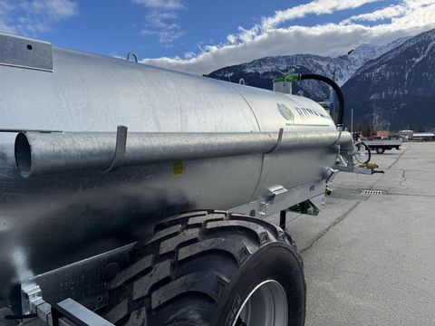 [3244-6495914-19.jpg]