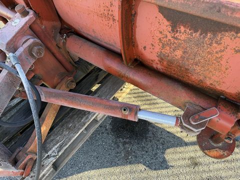 [3244-6519102-4.jpg]