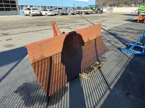 [3244-6519102-6.jpg]