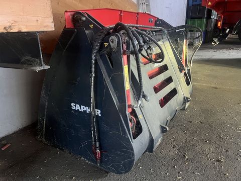 [3244-6535265-9.jpg]