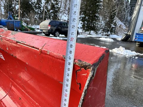 [3244-6663837-18.jpg]