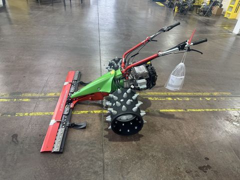 [3244-6679367-4.jpg]