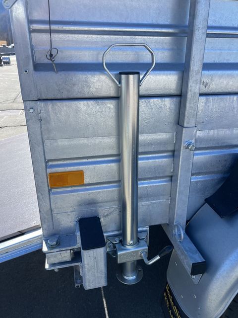 [3244-6757671-16.jpg]