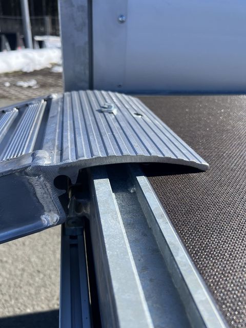 [3244-6757717-13.jpg]