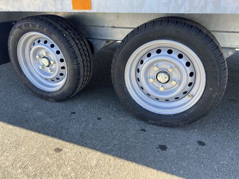 [3244-6757717-23.jpg]