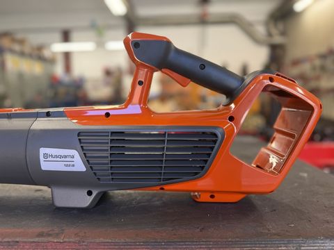 [3244-6899755-4.jpg]