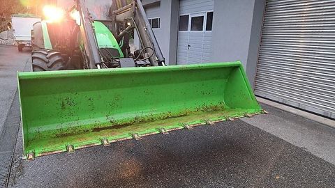 [3244-7147413-26.jpg]
