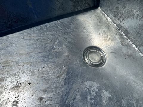 [3244-7336670-12.jpg]