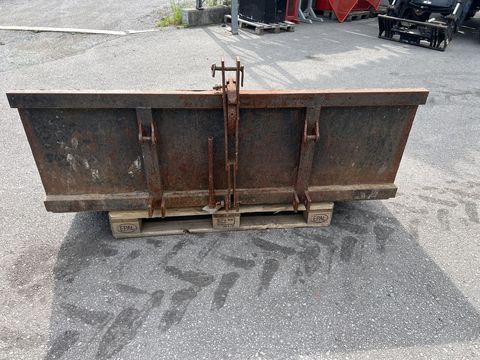 [3244-7341995-3.jpg]