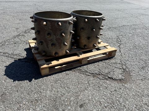[3244-7470726-7.jpg]