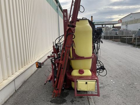 [3260-5623932-9.jpg]