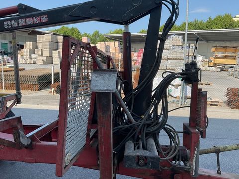 [3260-5829083-5.jpg]