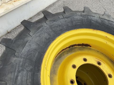 [3260-6333702-5.jpg]