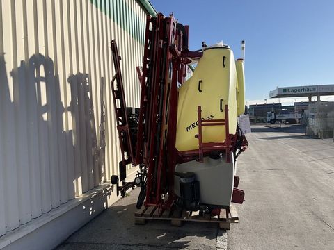 [3260-6498645-5.jpg]