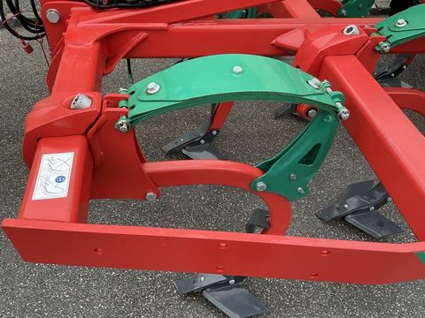 [3260-6499584-8.jpg]