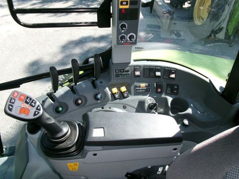 [3290-7346418-9.jpg]