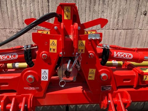 [3293-5673992-5.jpg]