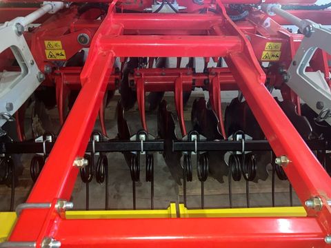 [3293-5977767-5.jpg]