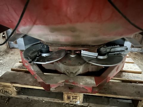 [3293-6484642-3.jpg]