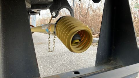 [3293-6682288-7.jpg]