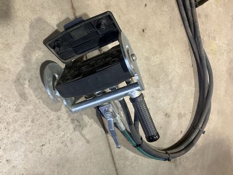 [3293-6743247-10.jpg]