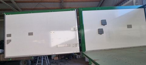 [3293-6746811-7.jpg]