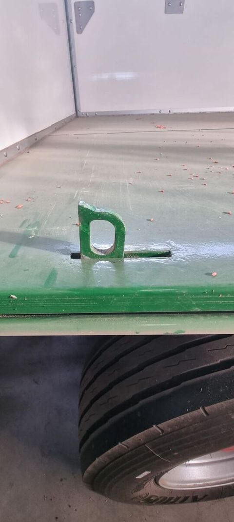 [3293-6746811-8.jpg]