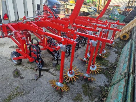 [3293-6757558-5.jpg]