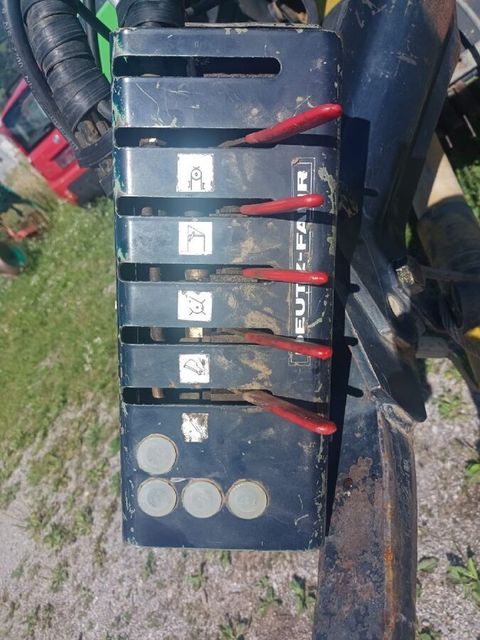 [3313-6348857-6.jpg]