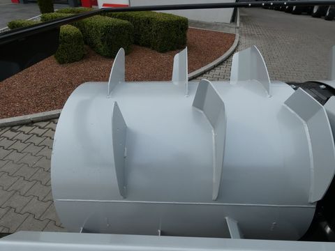 [3342-3291252-13.jpg]