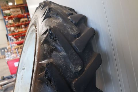[3342-3384944-4.jpg]