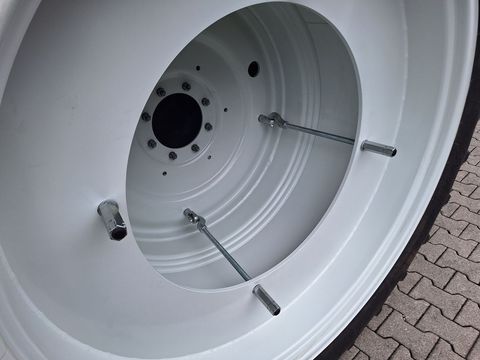 [3342-3849214-12.jpg]