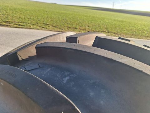 [3342-3957392-8.jpg]