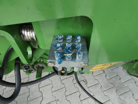 [3342-4304025-12.jpg]