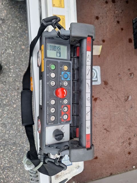 [3342-4753452-22.jpg]