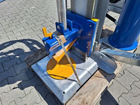 [3342-5067422-7.jpg]