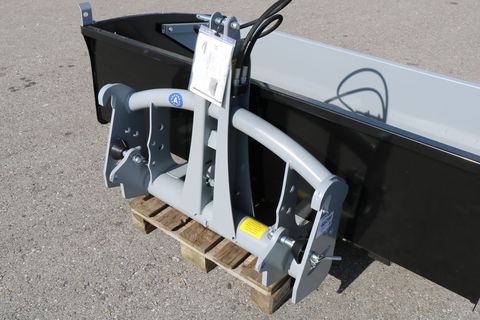 [3342-5127606-4.jpg]