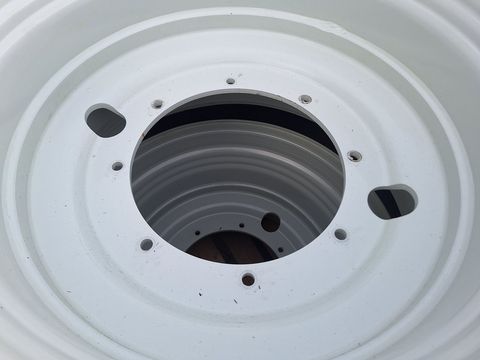 [3342-5146788-14.jpg]