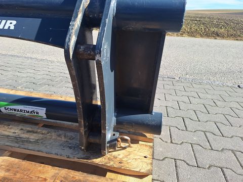 [3342-5274176-7.jpg]