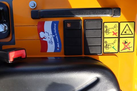 [3342-5396047-10.jpg]