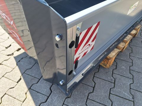 [3342-5559681-13.jpg]