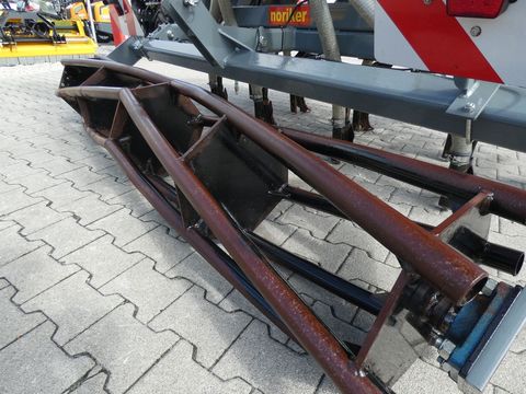 [3342-5581638-11.jpg]