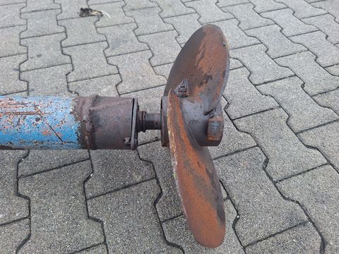 [3342-5586116-7.jpg]