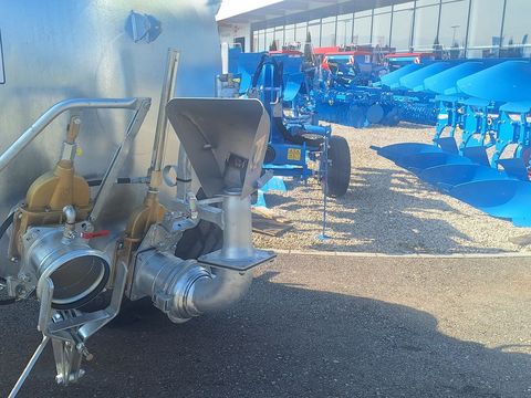 [3342-5661522-18.jpg]