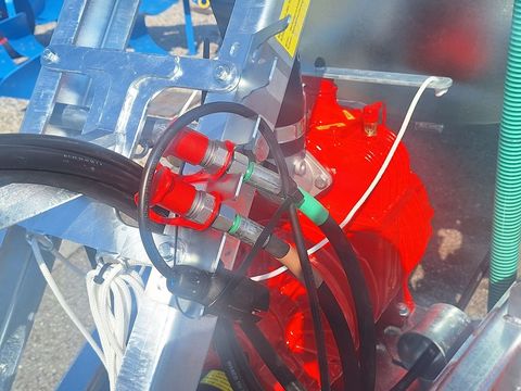 [3342-5661522-4.jpg]